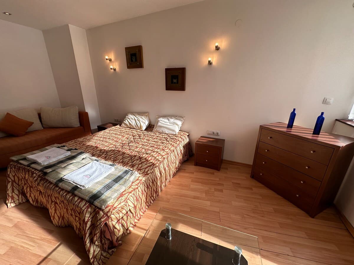 Local image