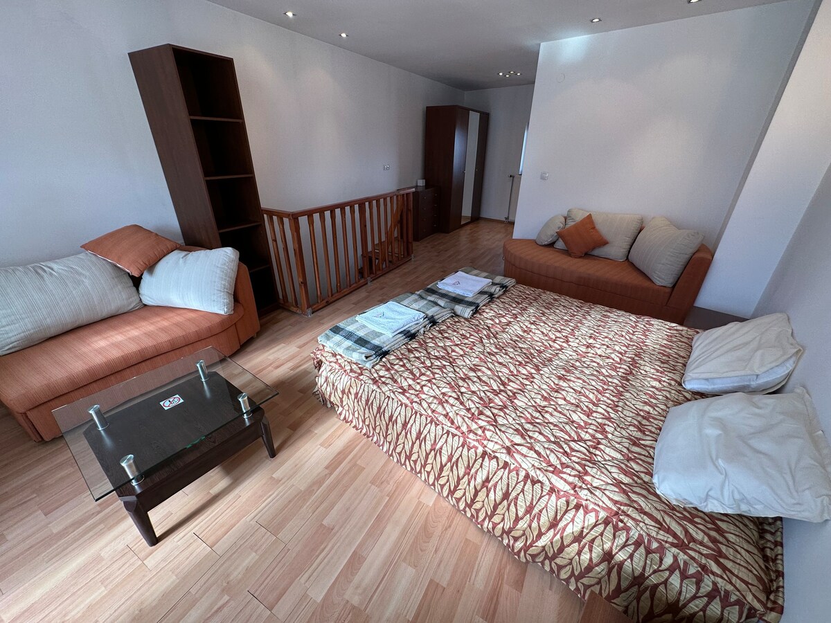 Bansko 2BR Penthouse